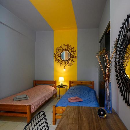 Rea Apartment II "1Minute From The Beach" Kalamata Exterior photo